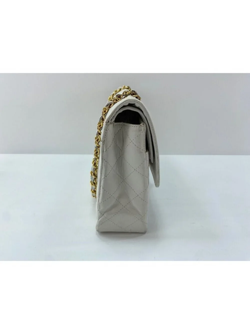 Chanel Shoulder Bag Lambskin Quilted 25